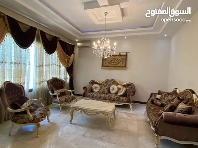 450 m2 More than 6 bedrooms Villa for Sale in Tripoli Al-Sabaa