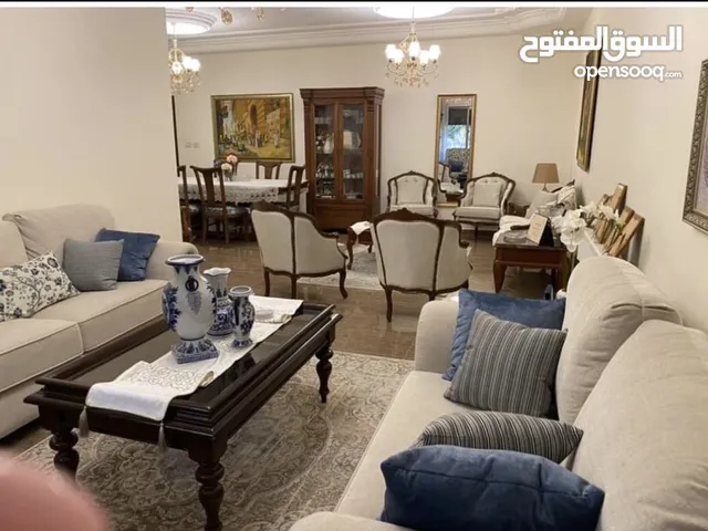 200 m2 4 Bedrooms Apartments for Sale in Amman Khalda