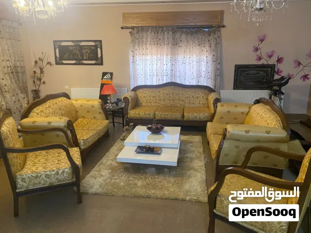 كنب ذهبي للبيع