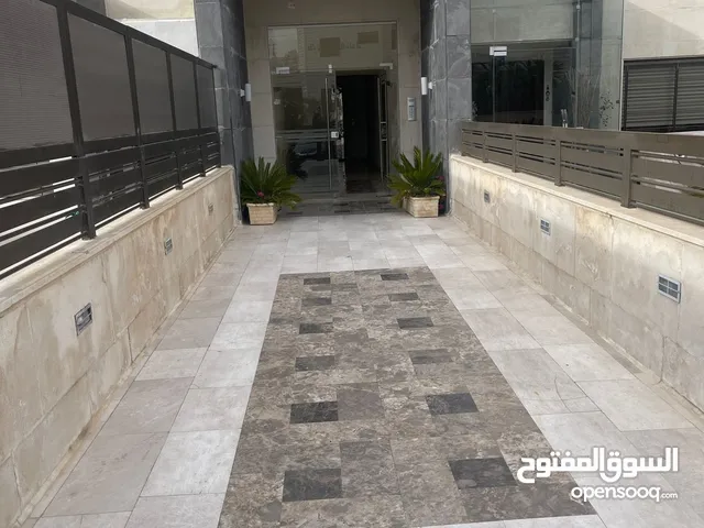 220 m2 3 Bedrooms Apartments for Sale in Amman Deir Ghbar