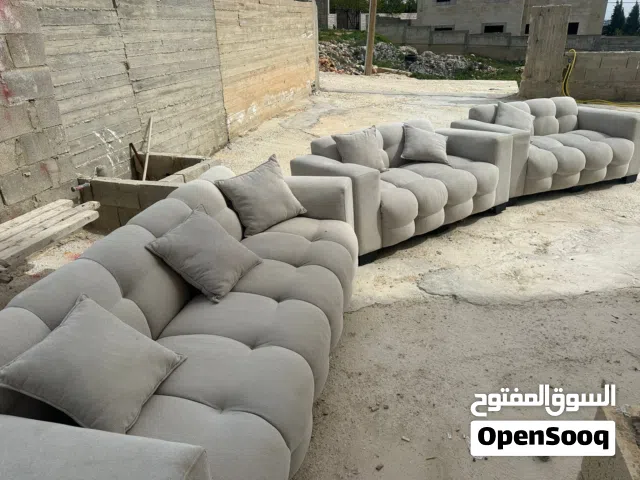 كنب في حالة جيدة