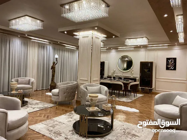 300m2 3 Bedrooms Apartments for Sale in Giza Mohandessin