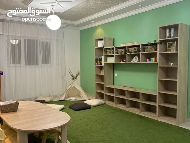 روضة و مركز دورات للبيع كعتبة