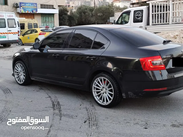 سكودا اوكتافيا 2019 /18