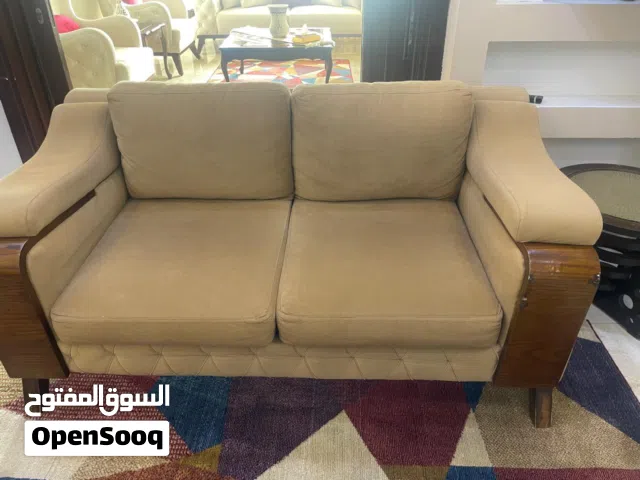 كنب مستعمل بحالة جيدة