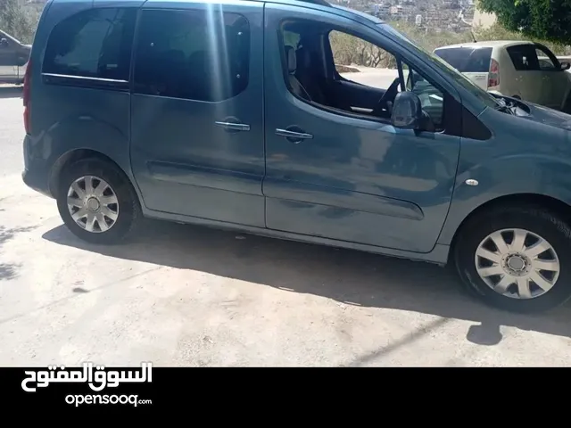 بيجو بارتنر 2012