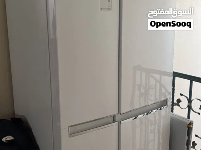 ثلاجه مع فريزر LG