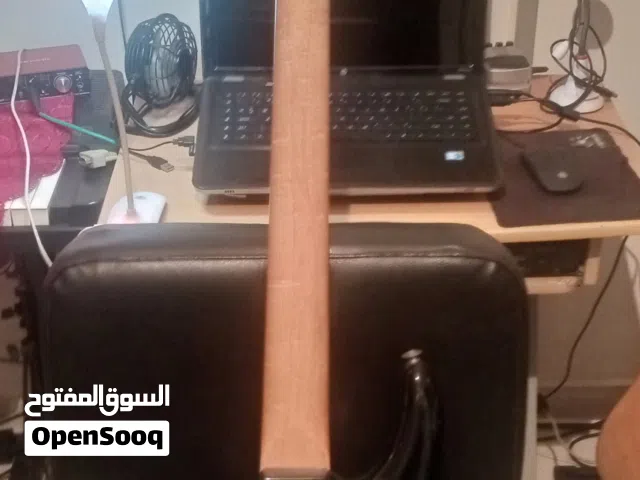 Bass guitar
