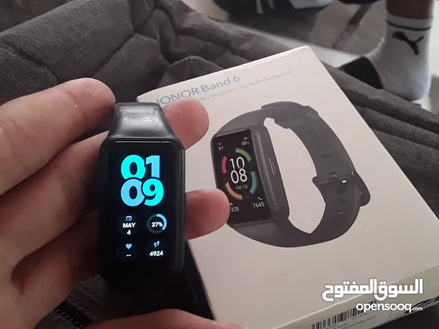 Honor band 6 بحالة جيدة جداً وسعر حصري