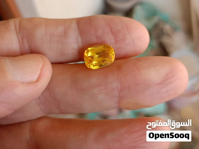 احجار كريمه زفير أصفر تحفة و بشهاده 1800 جنيه