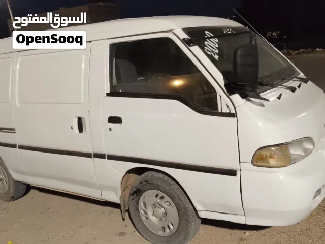 2000 هيونداي H 100