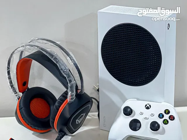 XBOX سيرس اس للبيع الجهاز انضيف معاه كل ملحقاته وسماعه محيطيه بــ المايك متعها