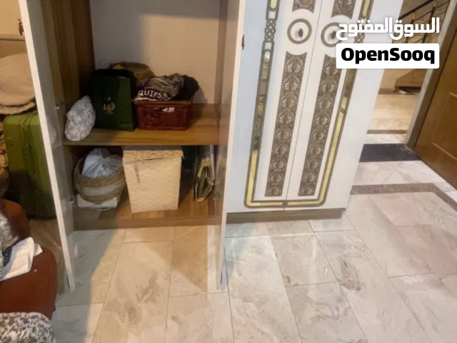 كنتور ثنين كل واحد بابين وجربايه نفرين