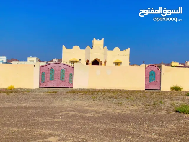 120 m2 3 Bedrooms Townhouse for Sale in Al Sharqiya Ibra