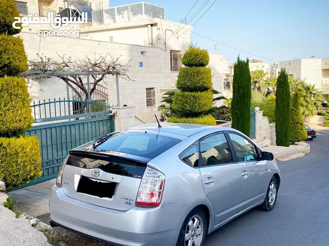 Used Toyota Prius in Amman