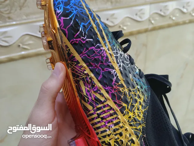 40 Sport Shoes in Basra