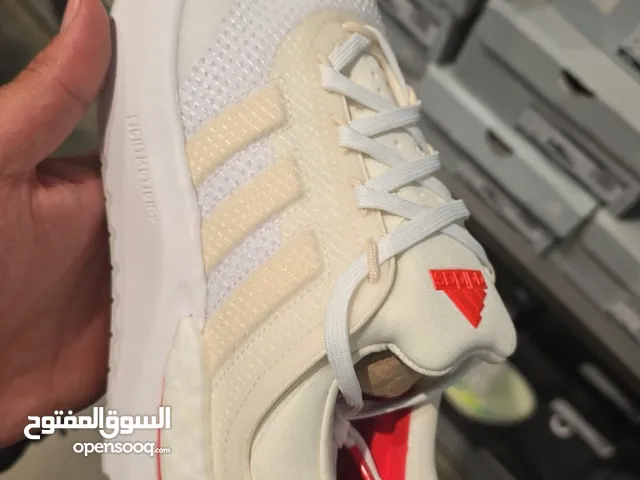 White Comfort Shoes in Benghazi