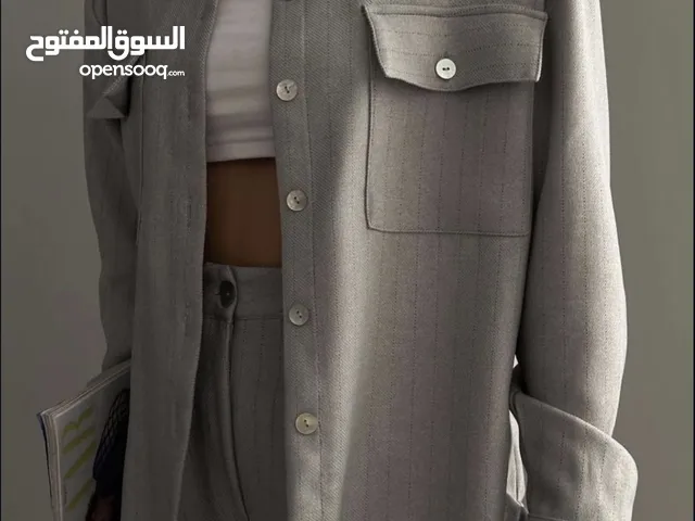 Suit  عملي  متوفر لون بيجي السعر 40 الف