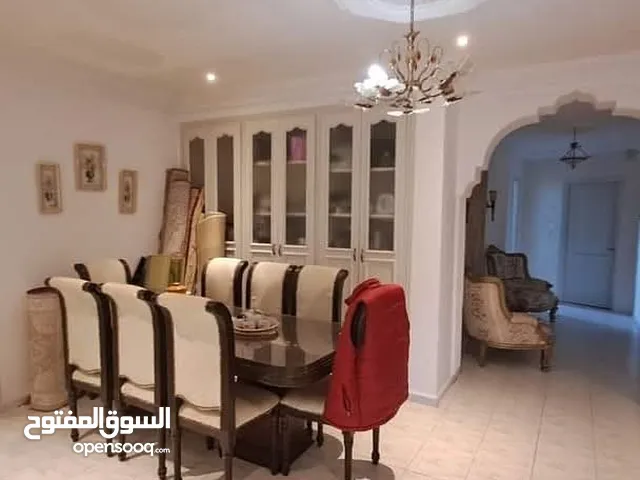 فيلا وأرض فلاحية للبيع الخليديه بن عروس
