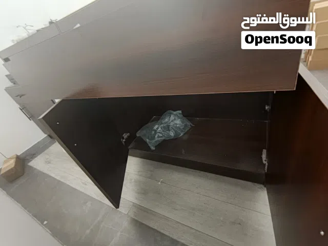 رفوف عرض + بترينة عرض