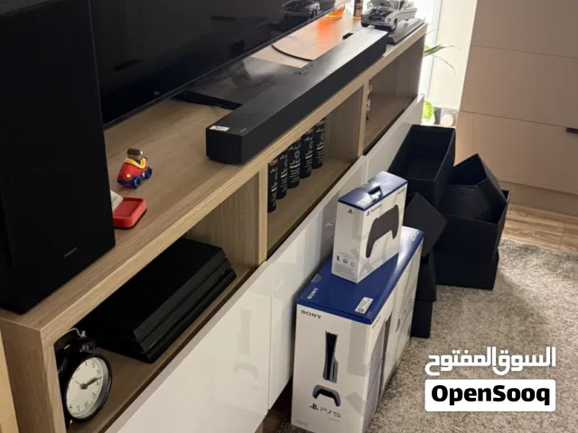 طاولة تلفزيون