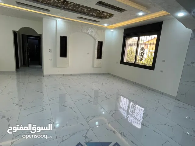 155 m2 4 Bedrooms Apartments for Sale in Zarqa Al Zarqa Al Jadeedeh