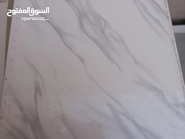 للبيع سيراميك جدران  بلون رخامي