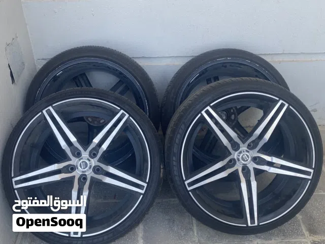 رنجات للبيع العدد4 مع ايطارات شبه جديده