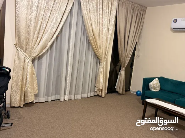 شقة غرفتين وصالة مفروشة للايجار الشهري