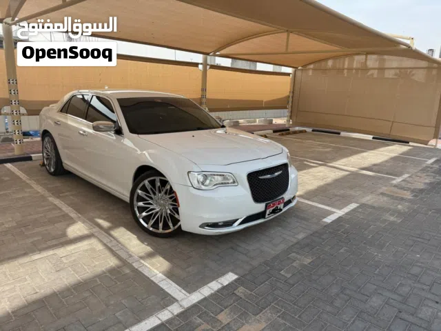 2018 Chrysler 300 Standard