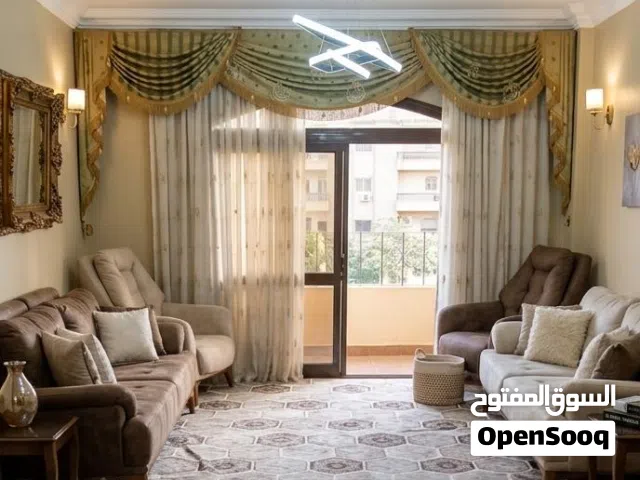 شقة للبيع في الحي الثامن مدينة 6 اكتوبر
