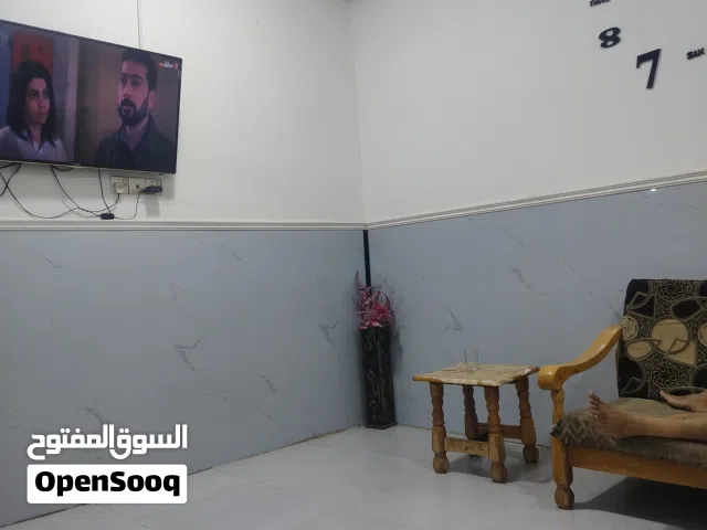 بيت طابو صرف موقع تجاري شارع 30 مستطيل مقابل حسينيه عجلان غرفتين استقبال مطبخ هول حمامات 2 الطابق ا