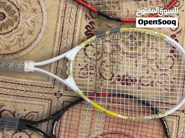 مضارب تنس ارضي