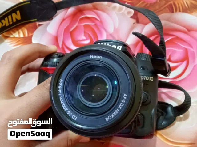 كامرة نيكون D7000 مع عدسة 55-200  السعر 450