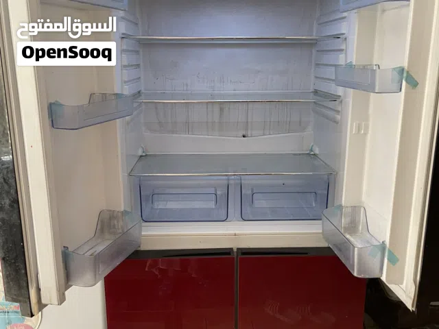 ثلاجة مسخدمة بس نظيفة وشغالة