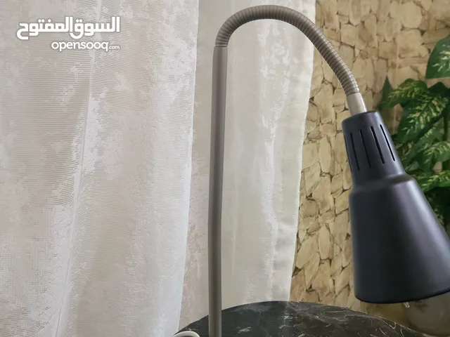 تيبل لامب من ايكيا شغاله ميه بالميه بحالة الجديد استعمال خفيف جدا