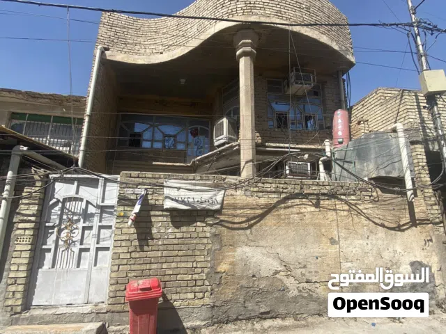 بيت طابقين مسلح