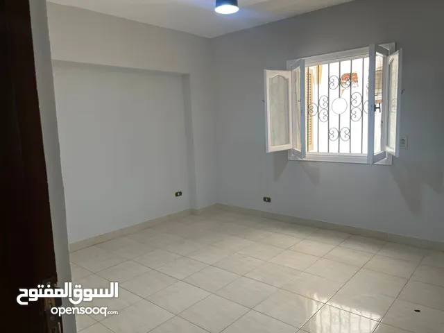 شقة للإيجار 6 أكتوبر الحي الخامس عقد تاني Apartment for rent 6th of October