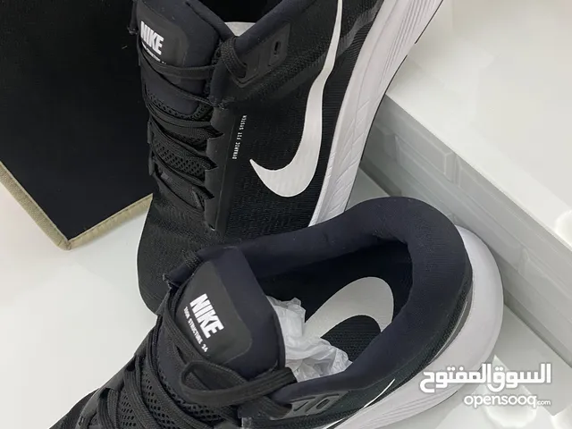 44 Sport Shoes in Muharraq