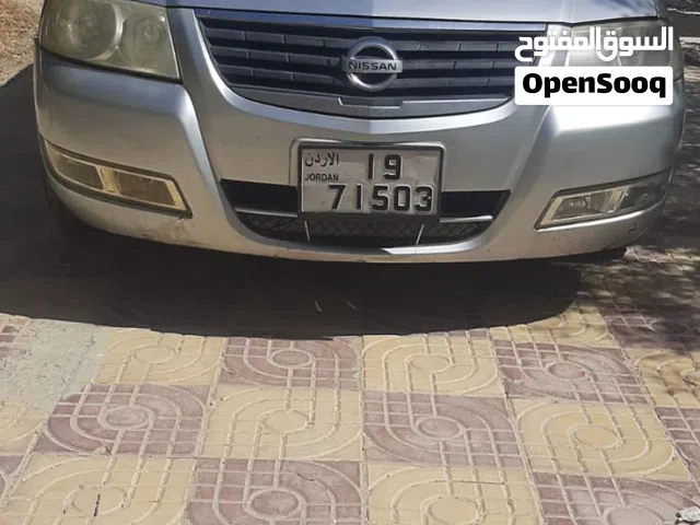 2010 نيسان صني Standard
