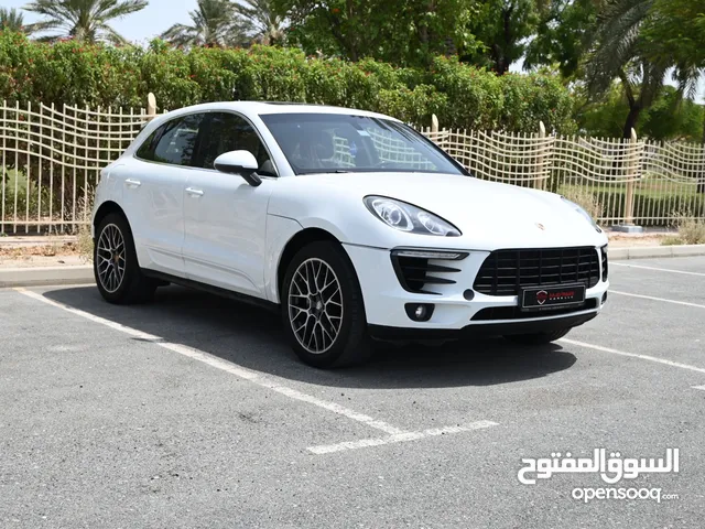 BEST DEAL - AGENCY MAINTAINED - PORSCHE MACAN S WITH PANORAMIC ROOF - RED INTERIOR - GCC