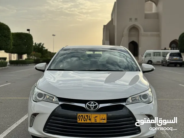 صالون تويوتا كامري وكالة عمان Toyota ,Camry  Oman Agent