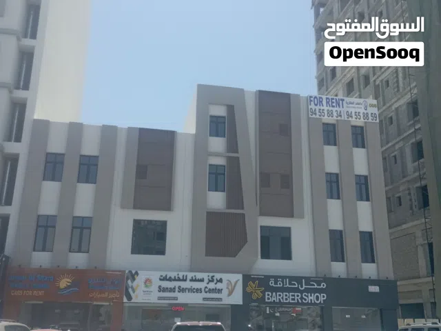 مكاتب للايجار بمساحات مفتوحة في المعبيلة الجنوبية تبعد كيلو ونصف عن نيستو ومسقط مول