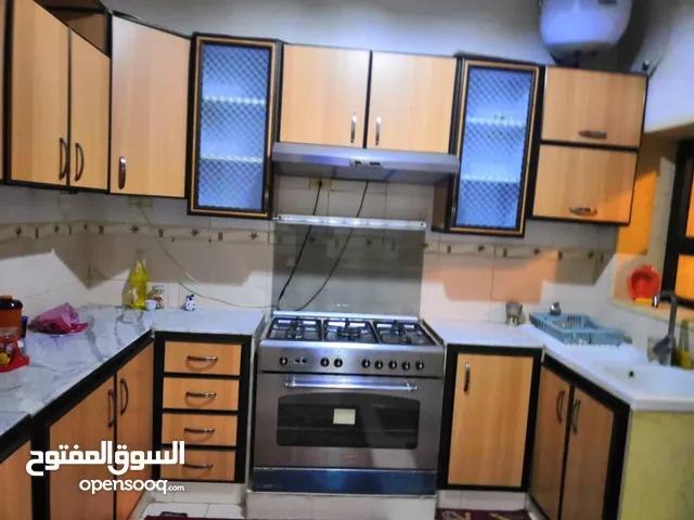 120 m2 More than 6 bedrooms Townhouse for Rent in Tripoli Hai Al-Batata