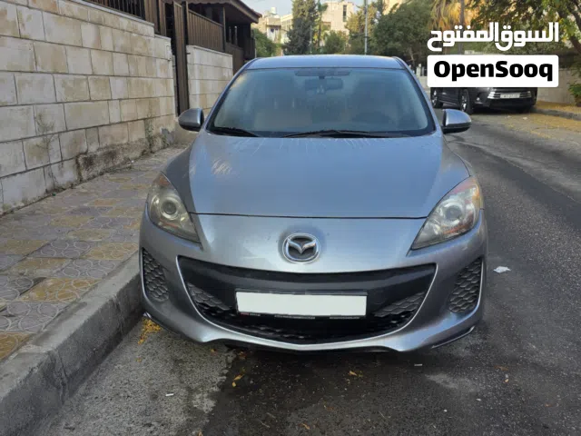 2014 مازدا 3 Standard