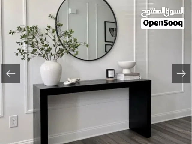 كونسول خشبي اسود صافي