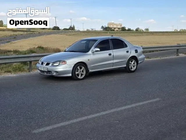 1999 هيونداي افانتي Limited