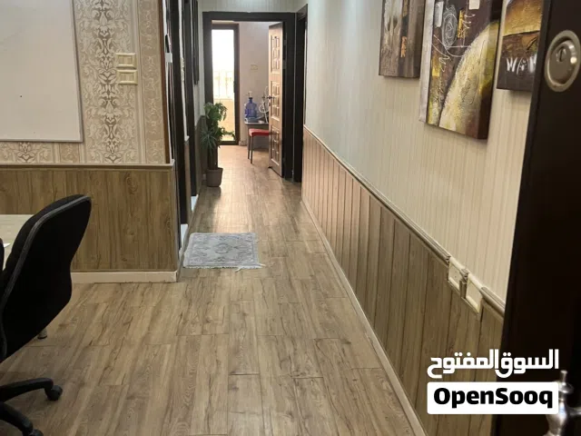 مكتب تجاري للبيع