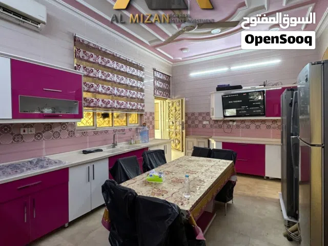 241 m2 4 Bedrooms Townhouse for Sale in Basra Hakemeia