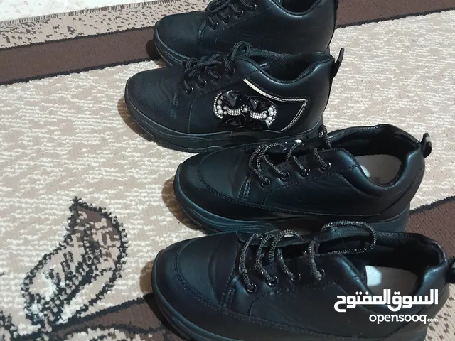 Girls Shoes in Zarqa